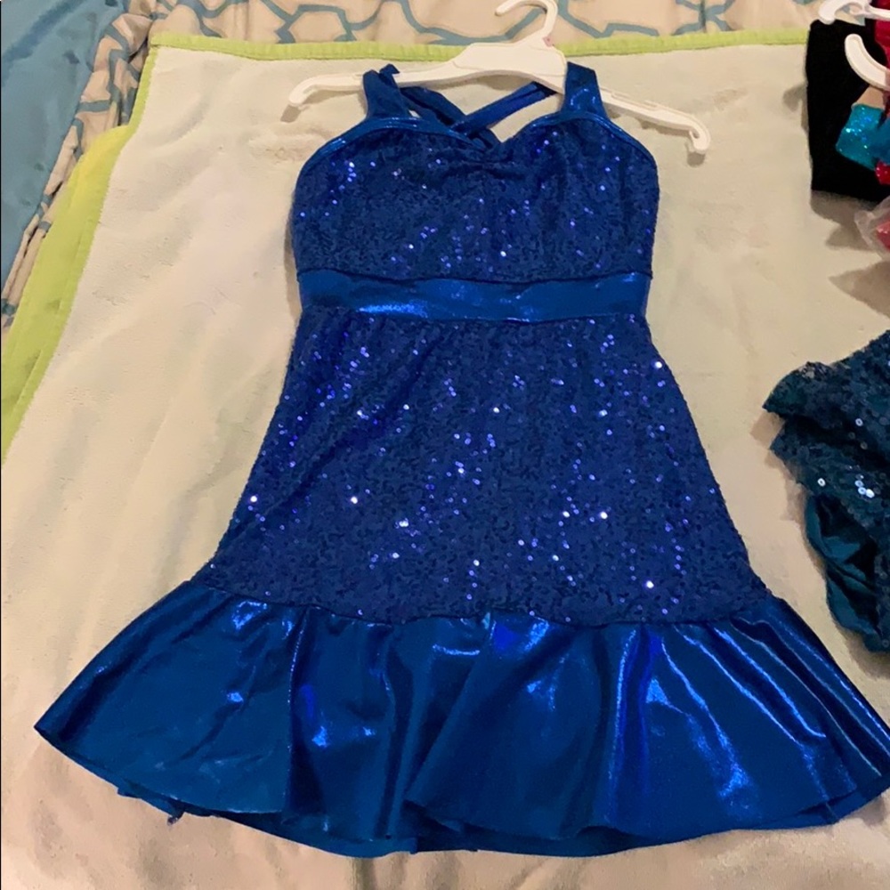 Strut costume